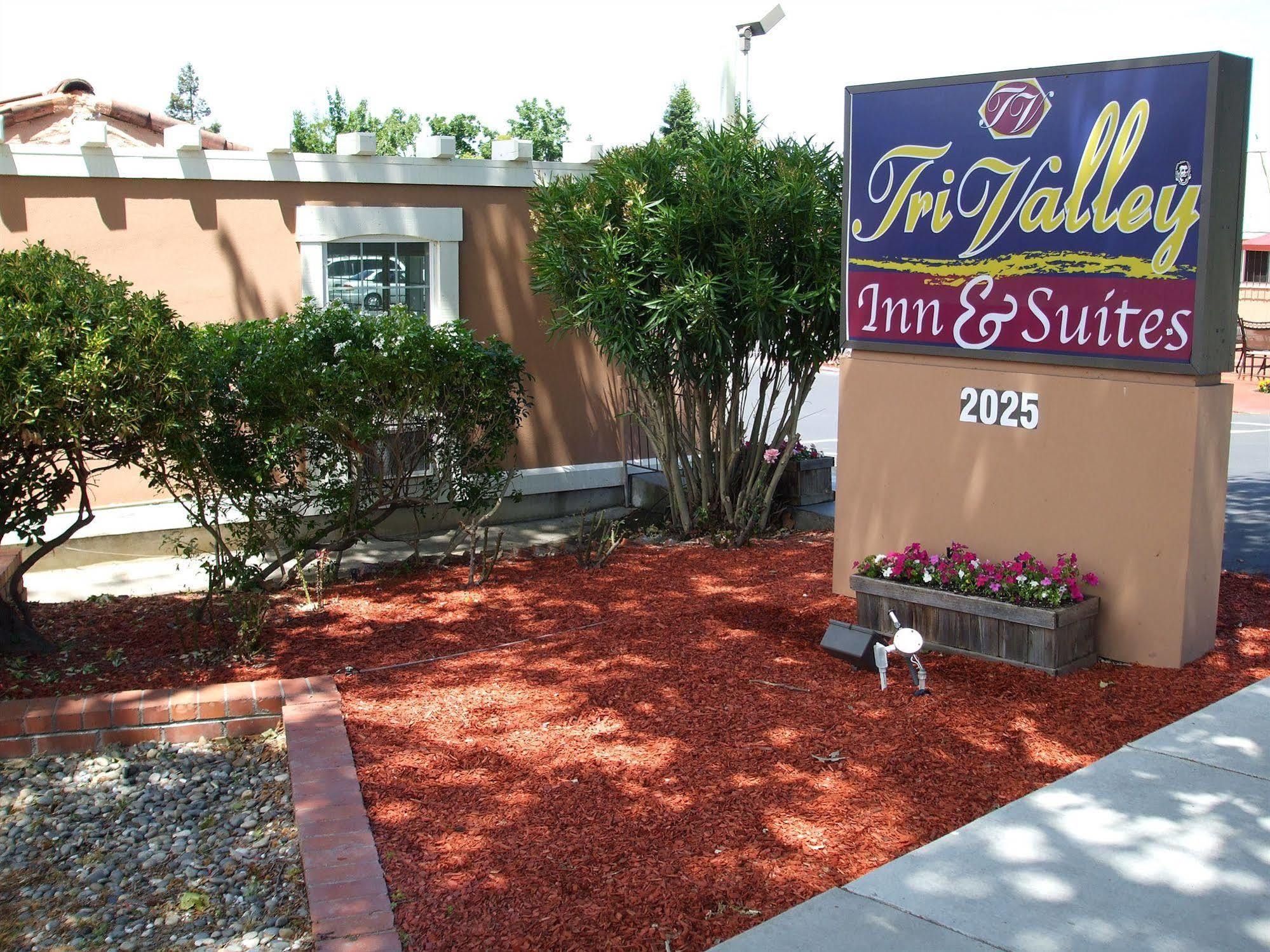 Tri-Valley Inn & Suites Pleasanton Exterior photo